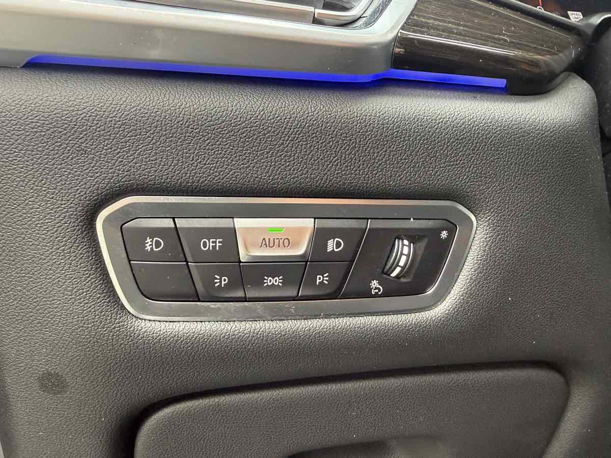 Used 2019 BMW X5 xDrive40i w/ Premium Package 2 image 26