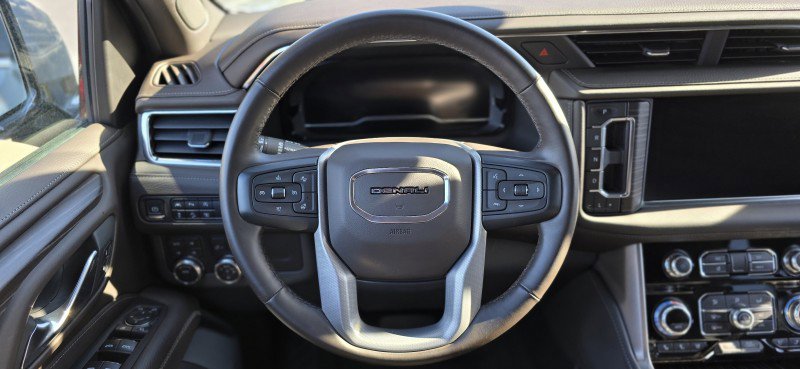 Used 2024 GMC Yukon Denali image 13