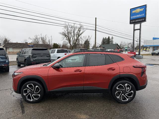 Used 2024 Chevrolet Trax RS FWD image 3
