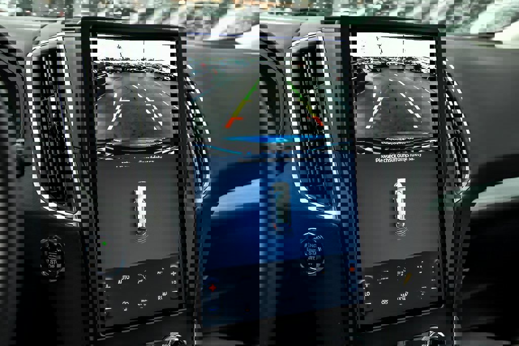 New 2024 Ford Edge SE w/ Black Appearance Package image 36