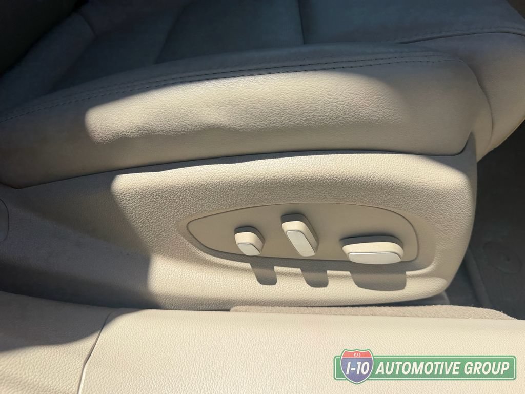 Used 2016 Cadillac XTS Luxury w/ Driver Awareness Package FWD image 16