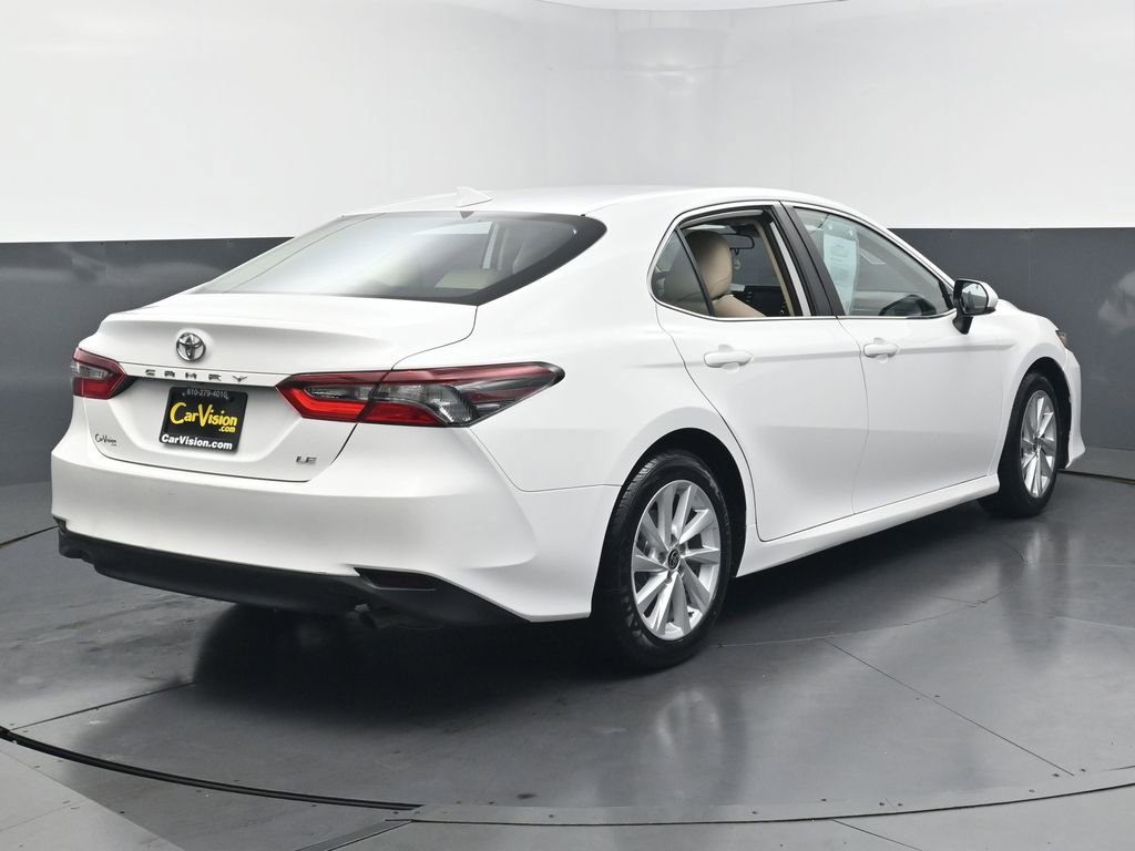 Used 2023 Toyota Camry LE FWD image 5