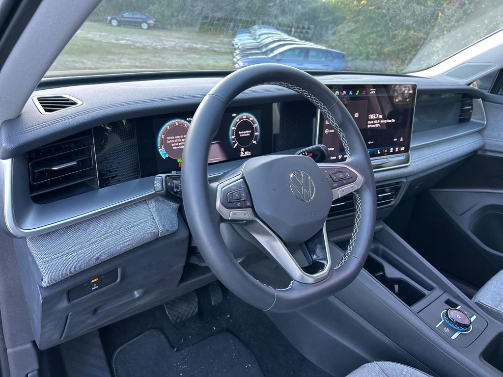 Used 2025 Volkswagen Tiguan S image 21