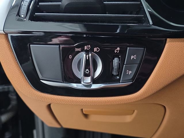 Certified 2023 BMW 540i xDrive w/ Executive Package image 21