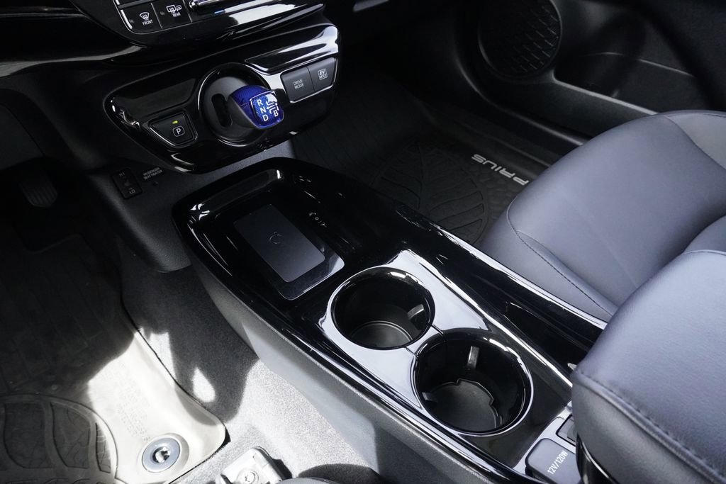 Used 2017 Toyota Prius Four Touring w/ Premium Convenience Package image 13