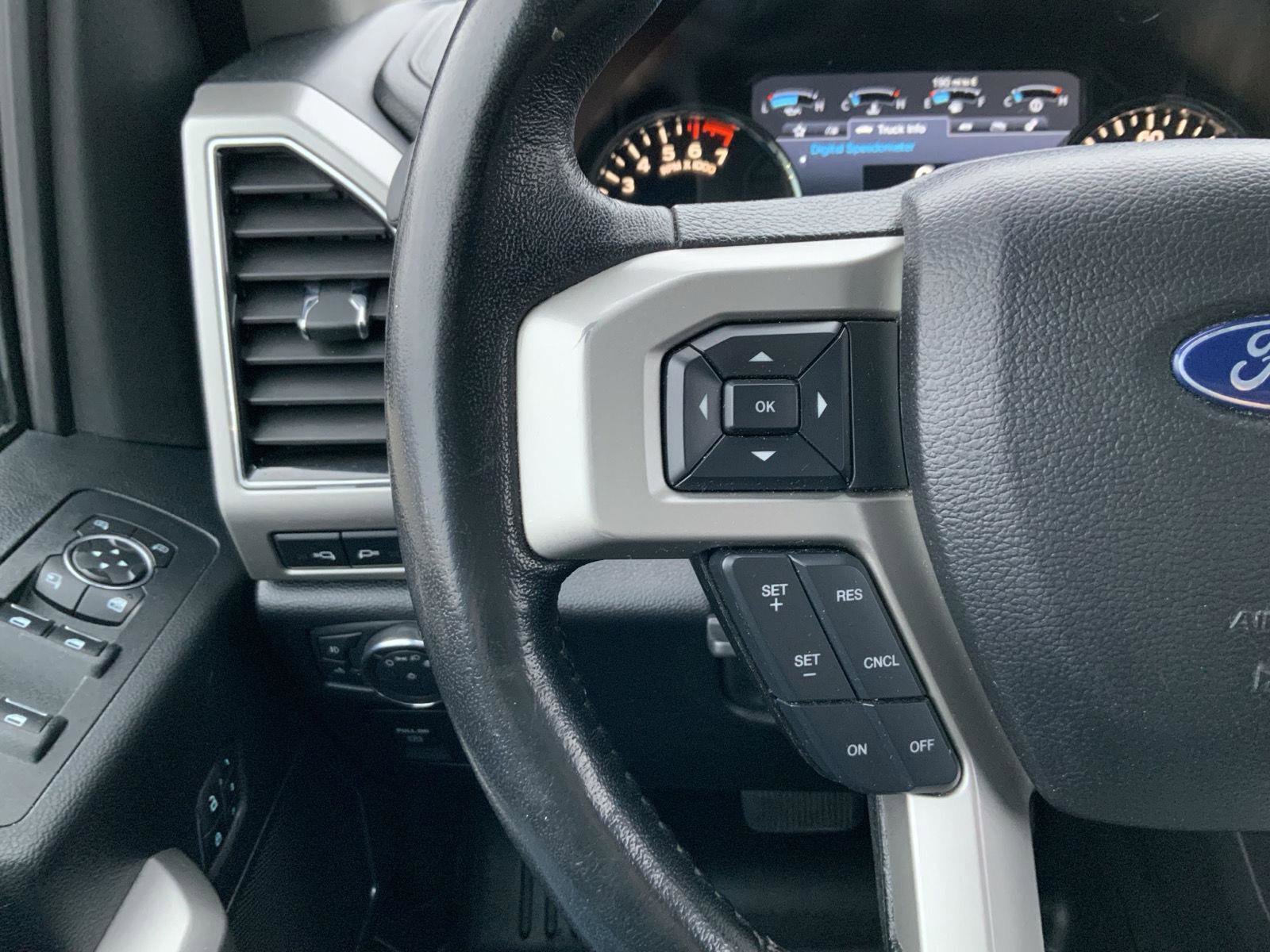 Used 2019 Ford F150 Lariat image 32