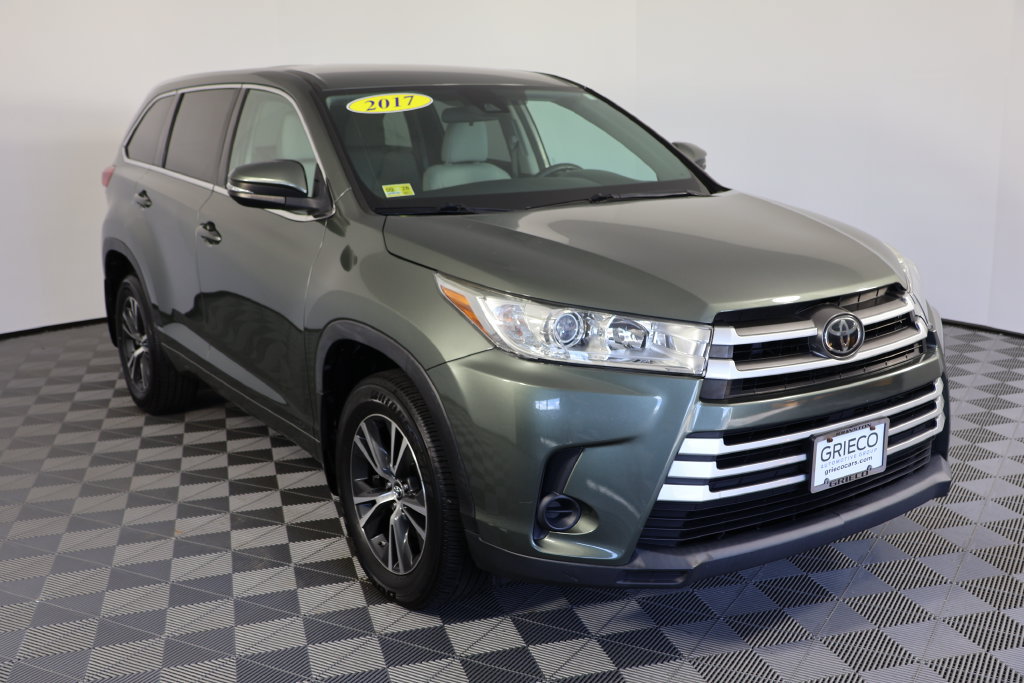 Used 2017 Toyota Highlander LE