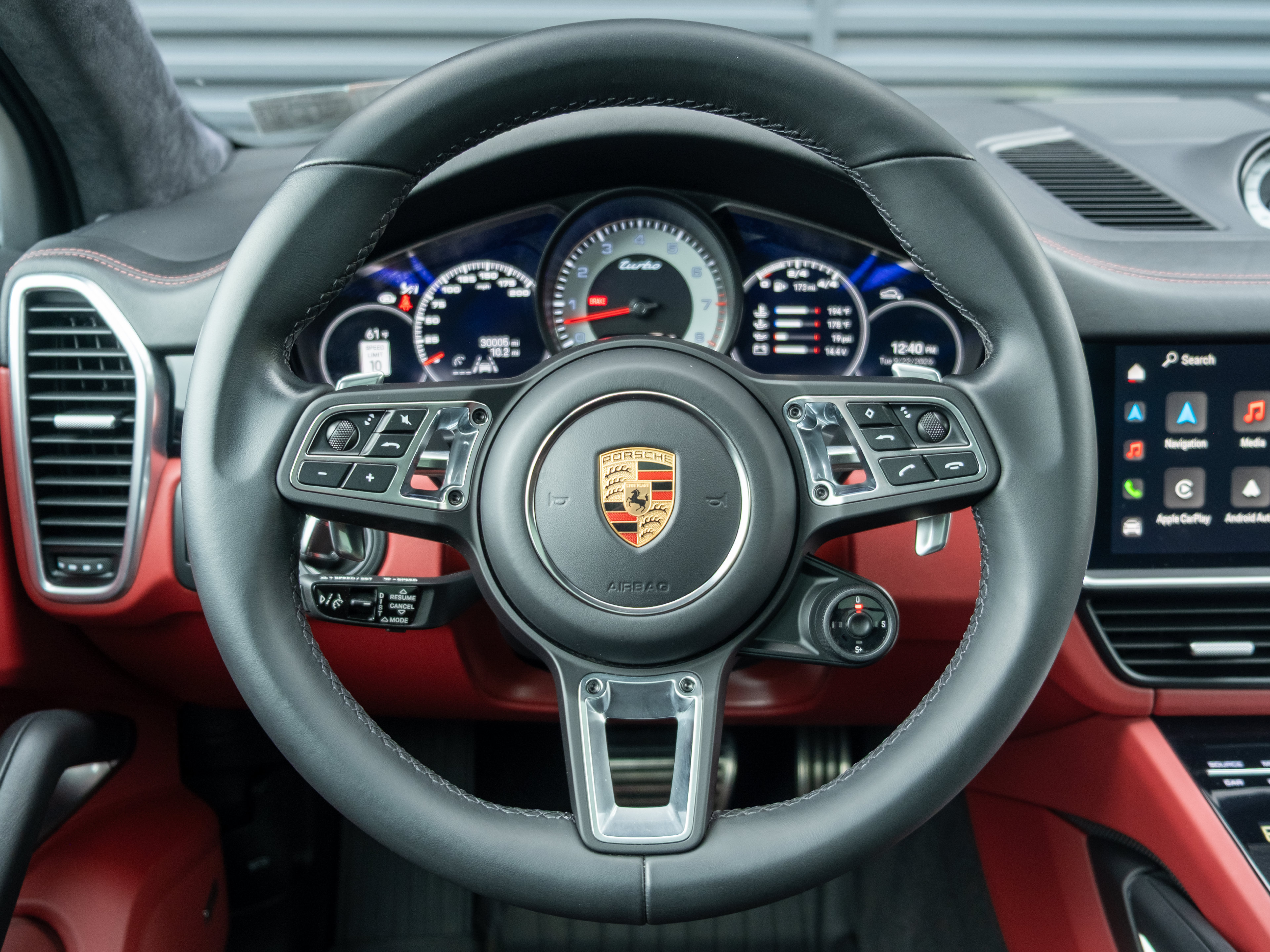 Certified 2023 Porsche Cayenne Turbo AWD/4WD image 25