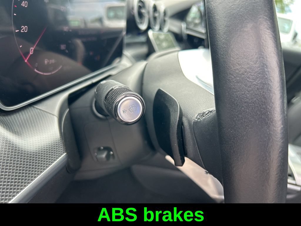 Used 2025 Mercedes-Benz C 300 Sedan image 37