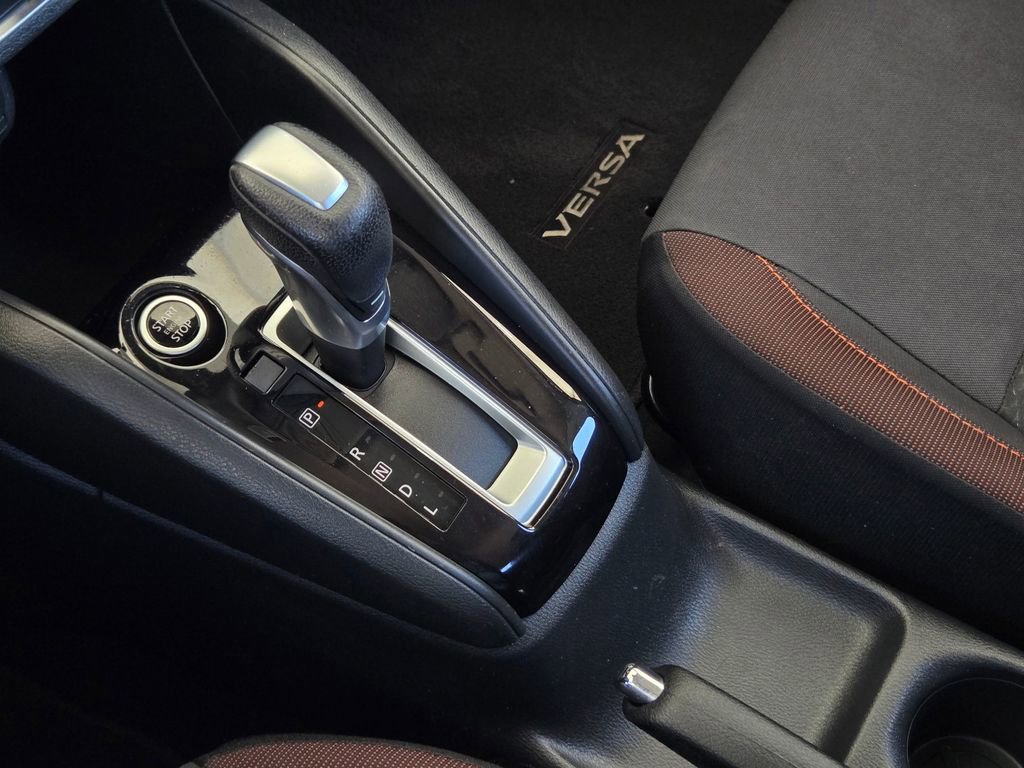 Used 2021 Nissan Versa SR FWD image 18