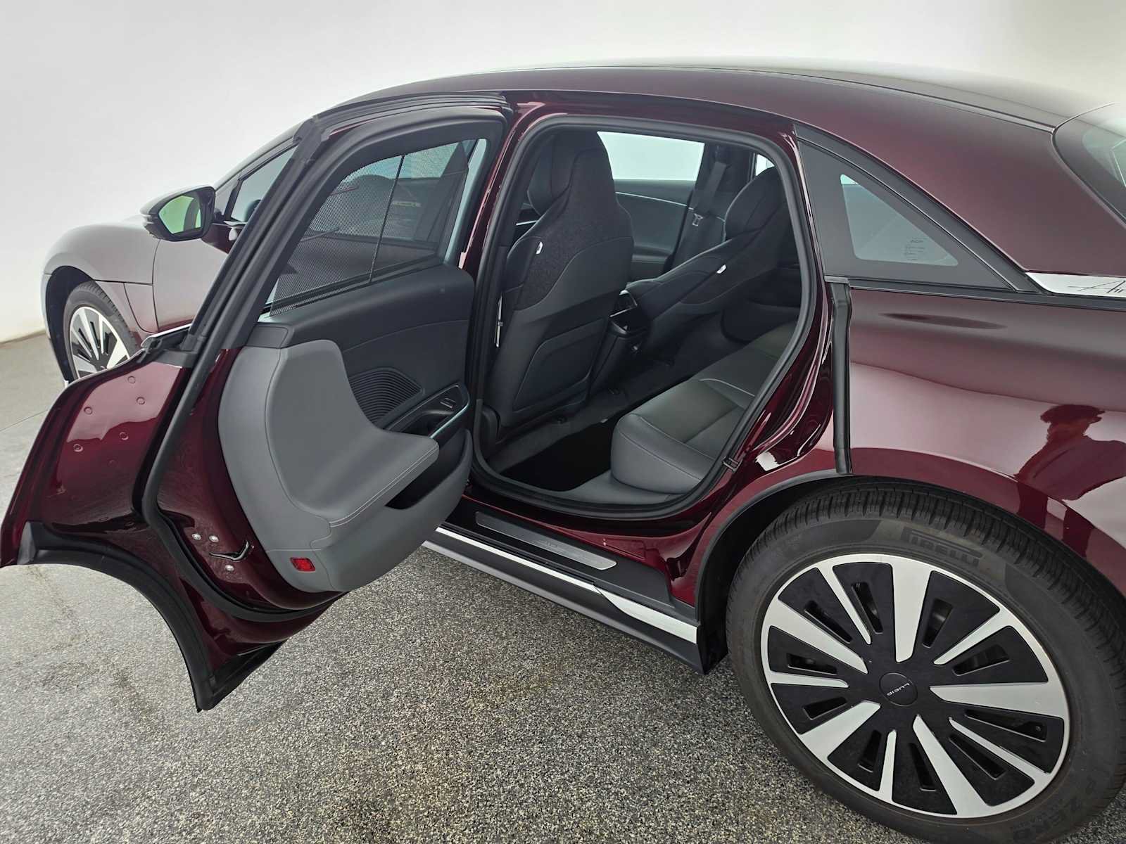Used 2023 Lucid Air Touring AWD/4WD image 15