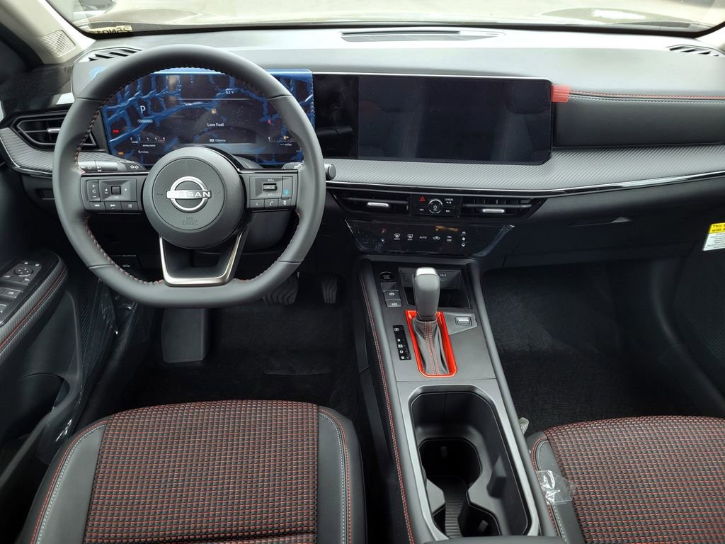 New 2025 Nissan Kicks SR FWD image 6