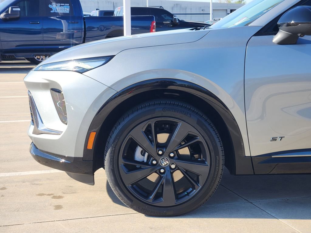 Used 2024 Buick Envision Sport Touring image 8