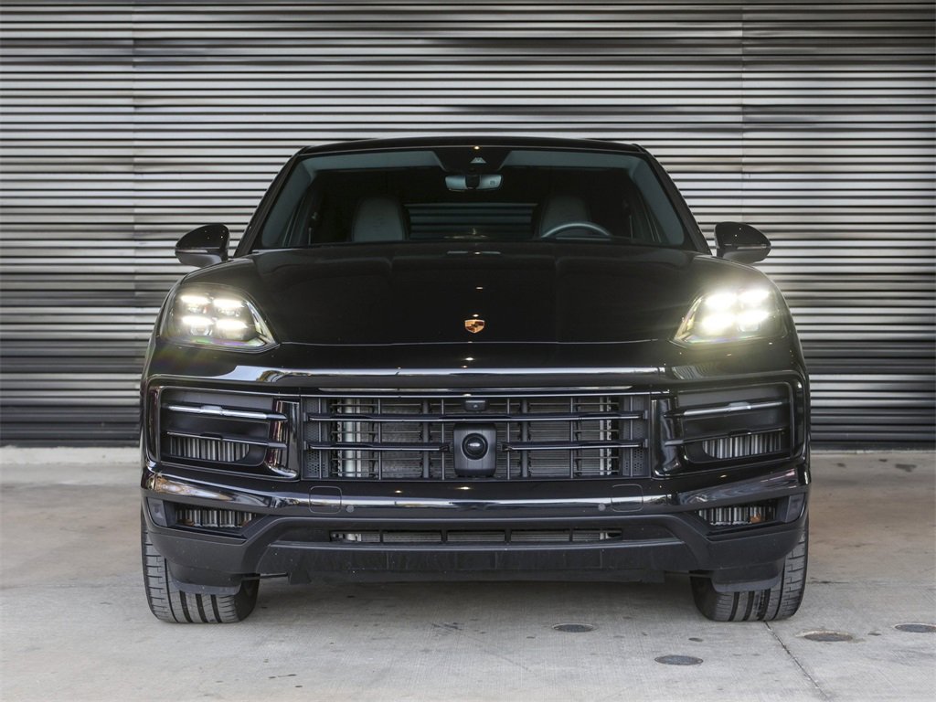 Certified 2025 Porsche Cayenne E-Hybrid Coupe image 10
