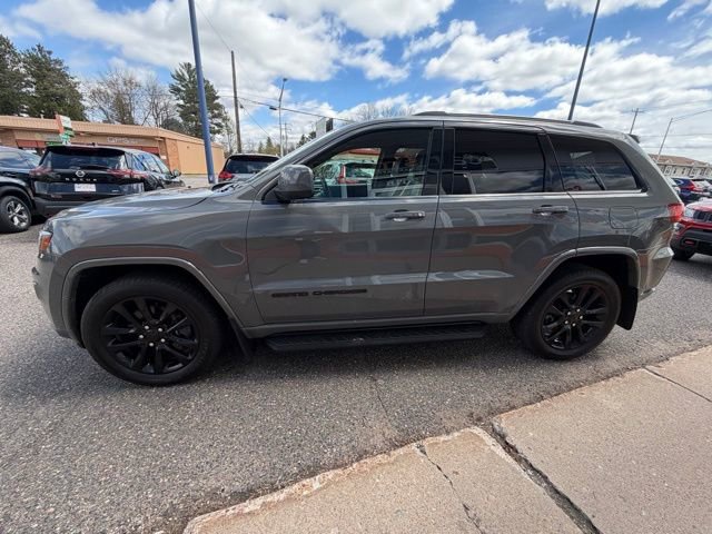 Used 2021 Jeep Grand Cherokee Altitude AWD/4WD image 4