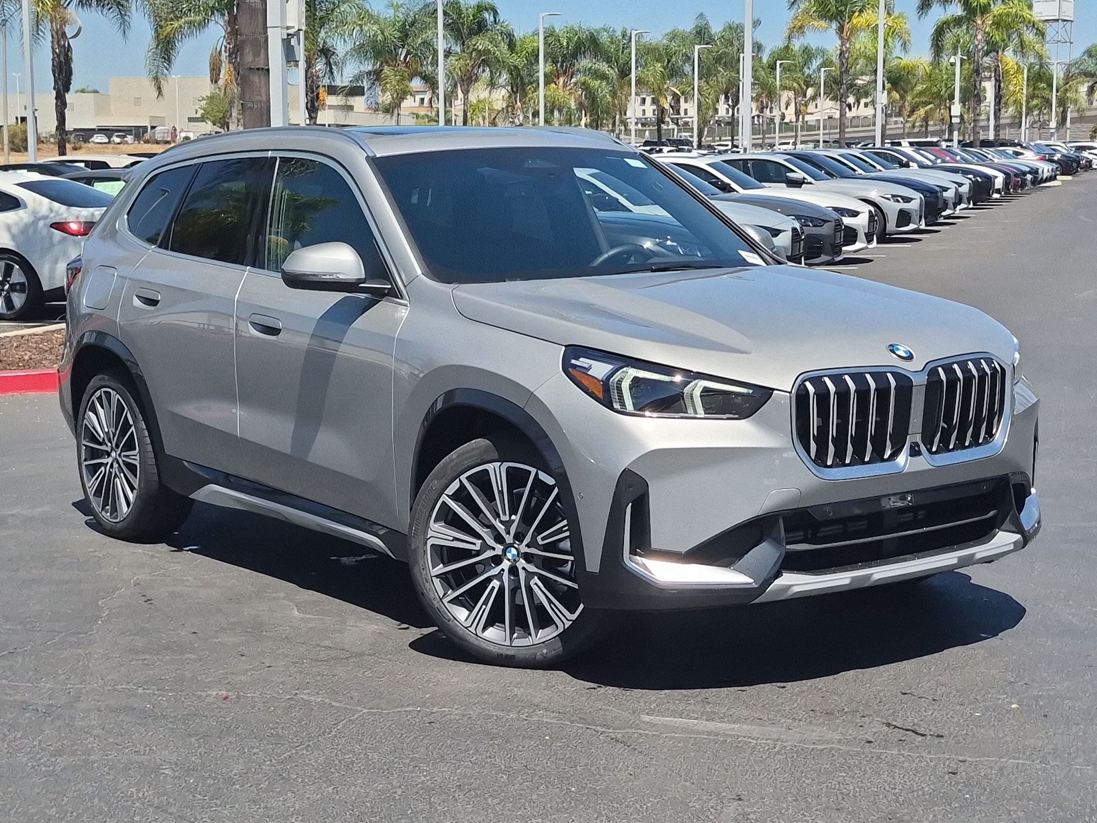 New 2026 BMW X1 xDrive28i w/ Technology Package AWD/4WD image 2