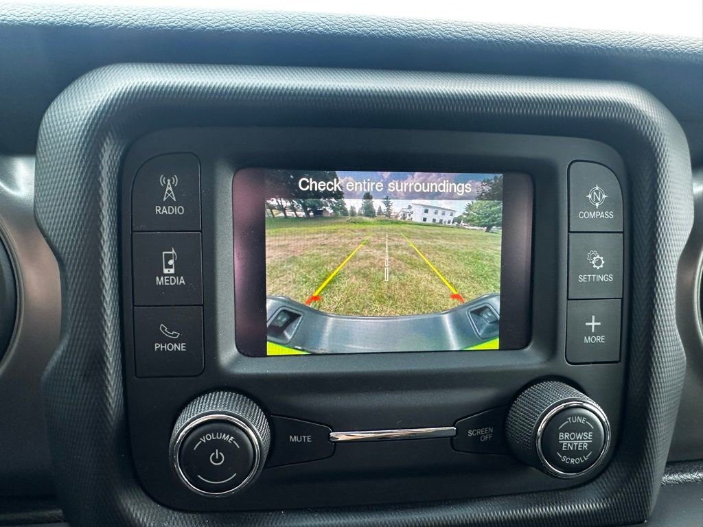 Used 2021 Jeep Gladiator Sport image 18