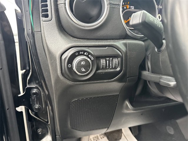 Used 2022 Jeep Gladiator Overland w/ Popular Equipment Package image 17