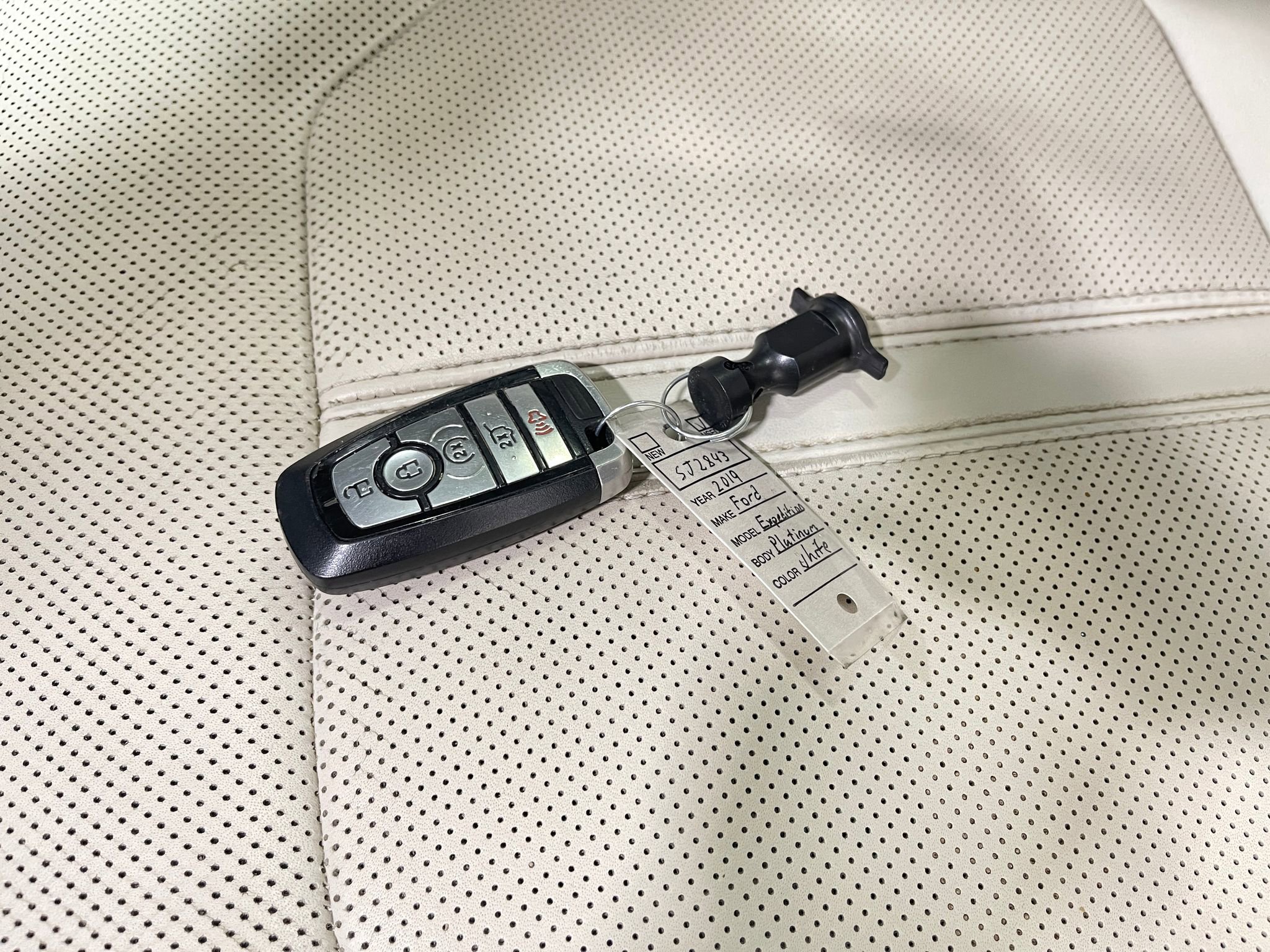 Used 2019 Ford Expedition Max Platinum AWD/4WD image 39