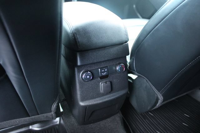 Used 2019 Ford Explorer XLT w/ Equipment Group 202A FWD image 32