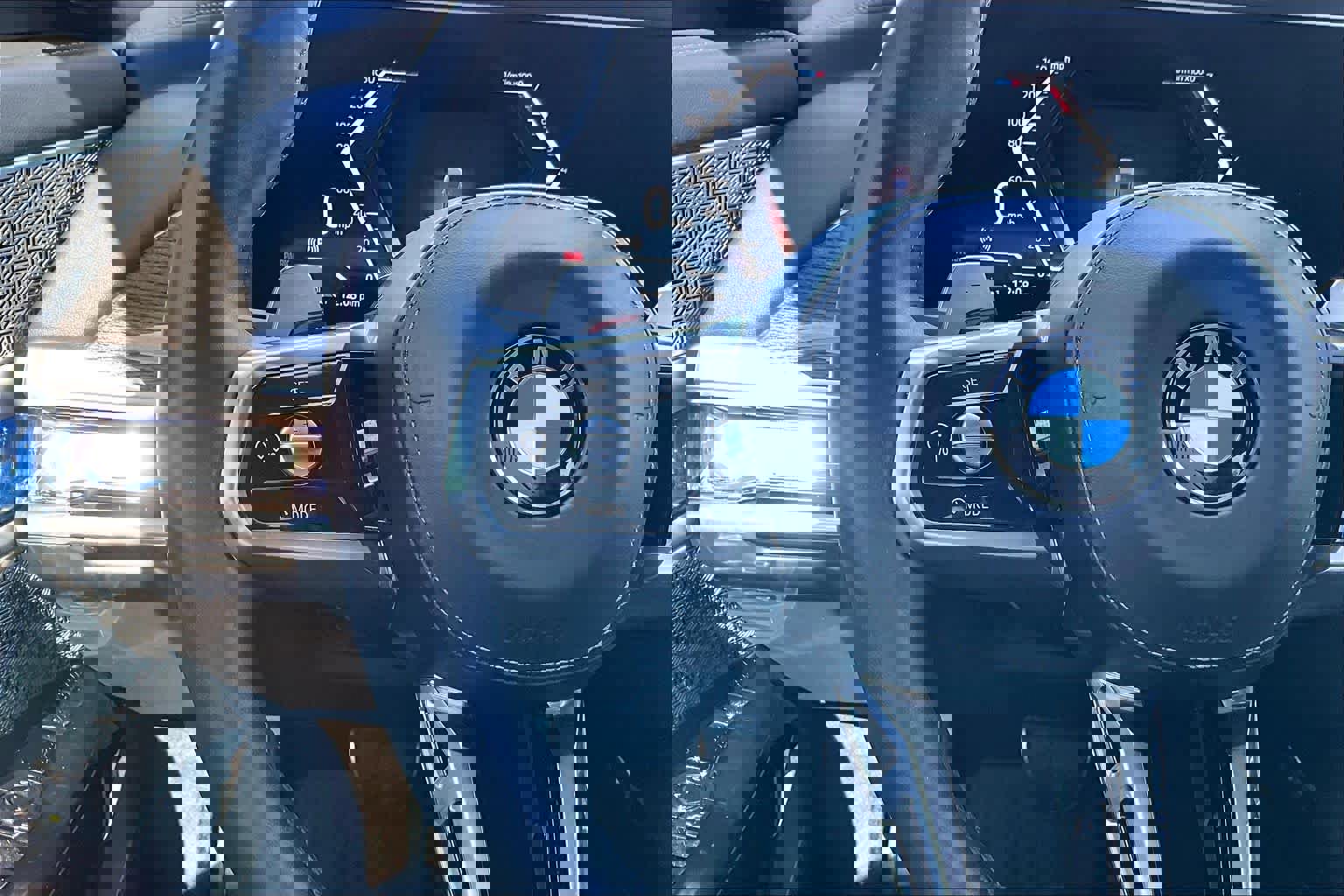 Used 2023 BMW 760i xDrive w/ Executive Package image 24