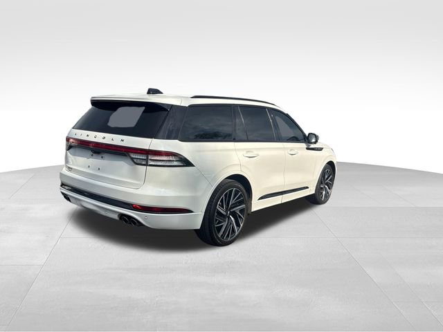 Certified 2025 Lincoln Aviator Black Label w/ Jet Appearance Package AWD/4WD image 4