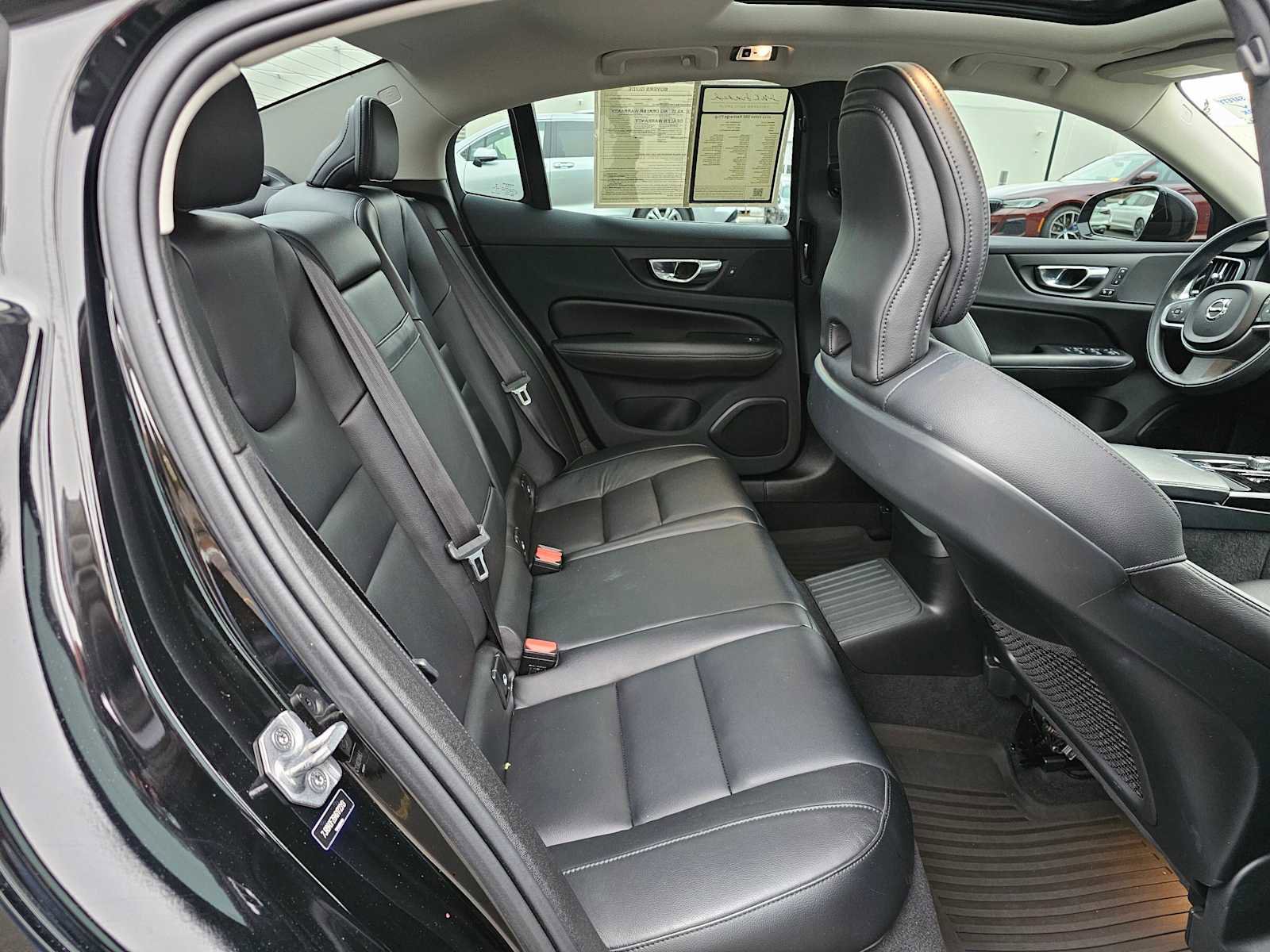 Used 2022 Volvo S60 T8 R-Design Expression w/ Advanced Package image 12