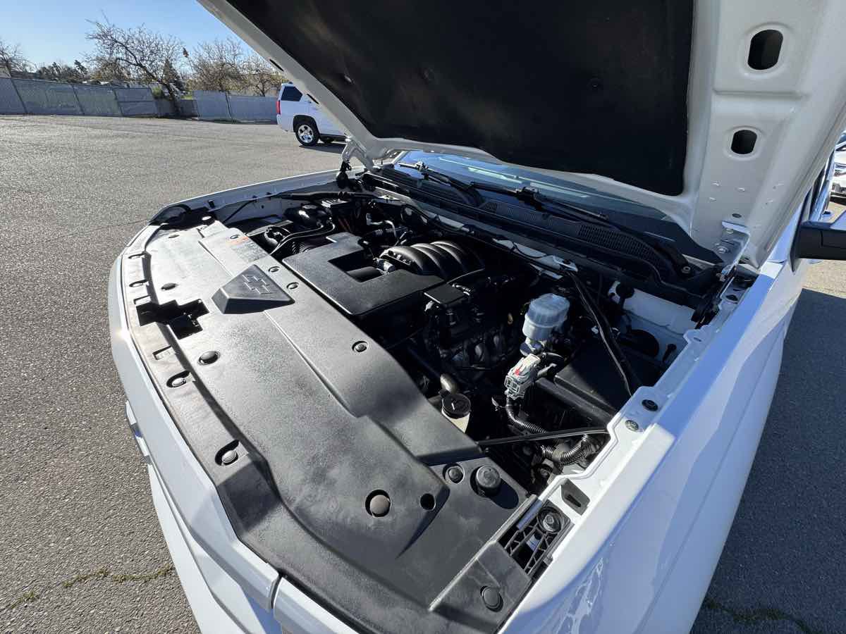 Used 2018 Chevrolet Silverado 1500 LT w/ All Star Edition AWD/4WD image 41