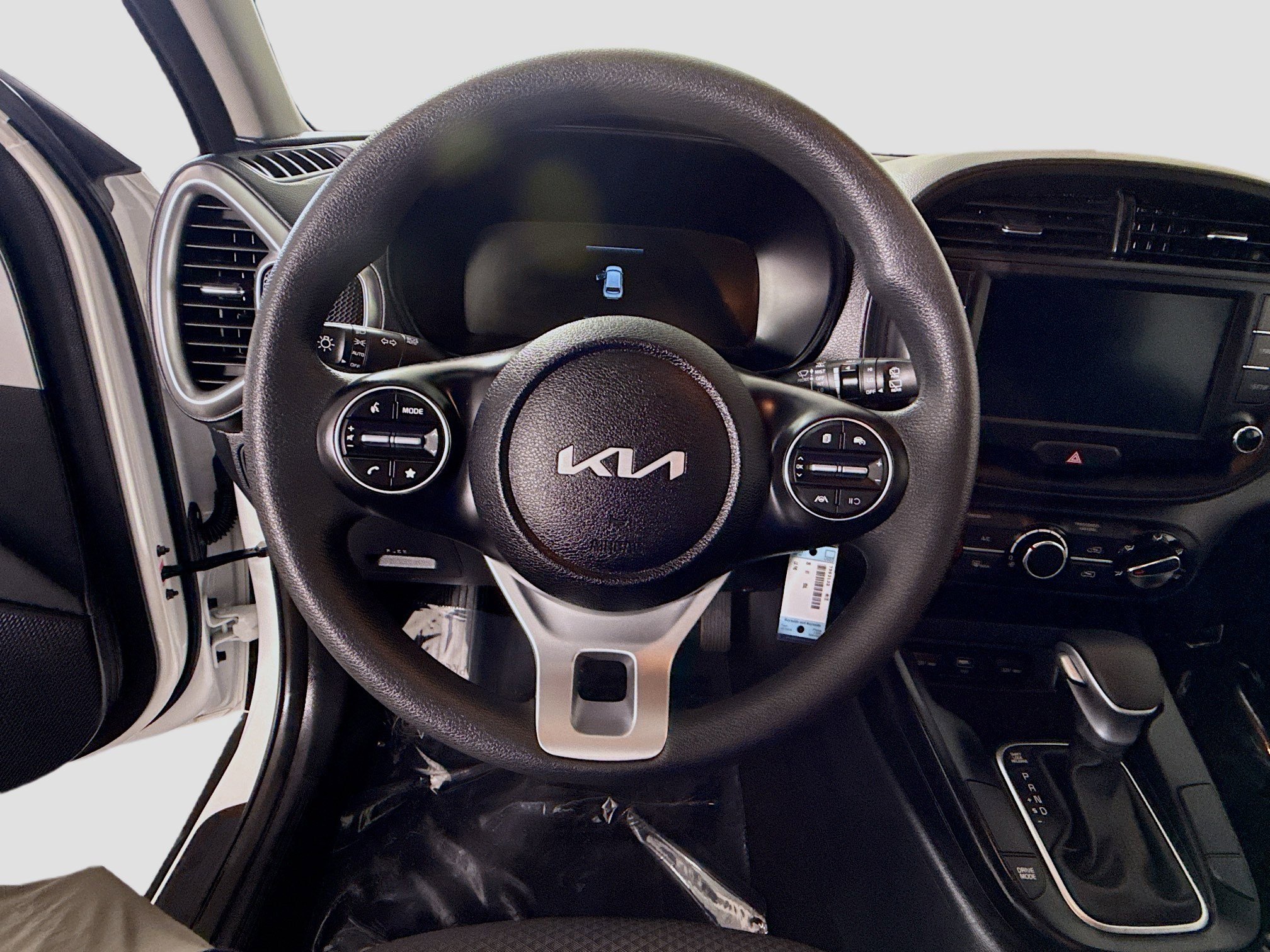 Used 2025 Kia Soul LX w/ LX Technology Package FWD image 13