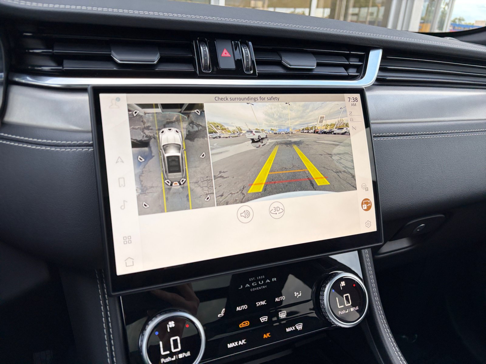 Certified 2026 Jaguar F-PACE R-Dynamic S AWD/4WD image 27