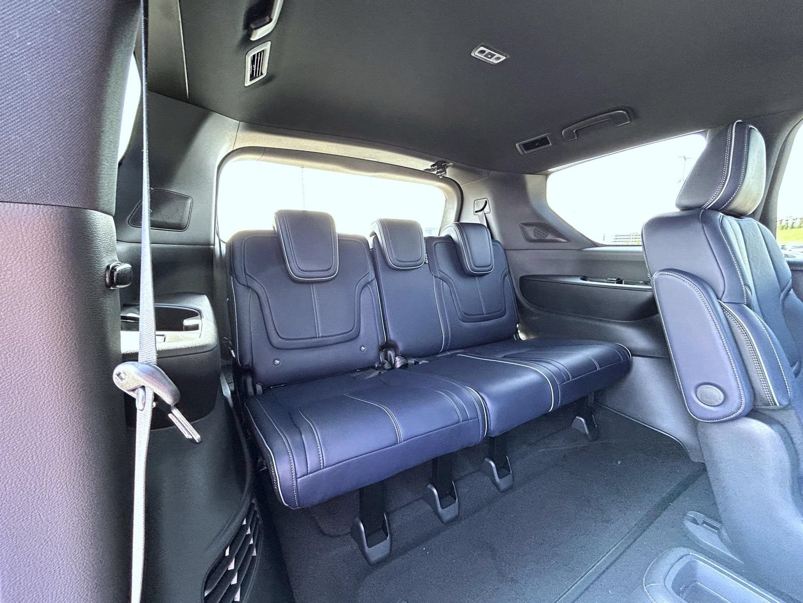 New 2027 INFINITI QX80 Sensory w/ Sport Exterior Package AWD/4WD image 19
