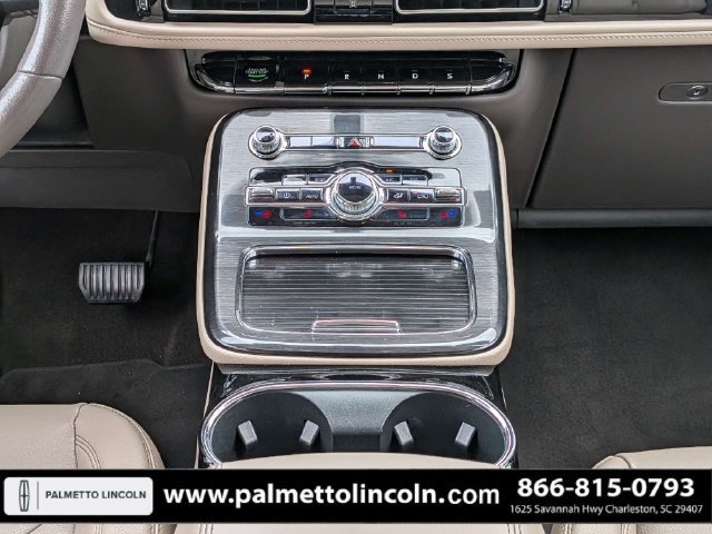 Certified 2023 Lincoln Nautilus FWD w/ Premium Package image 18
