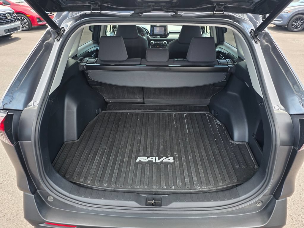 Used 2020 Toyota RAV4 XLE w/ Convenience Package AWD/4WD image 14