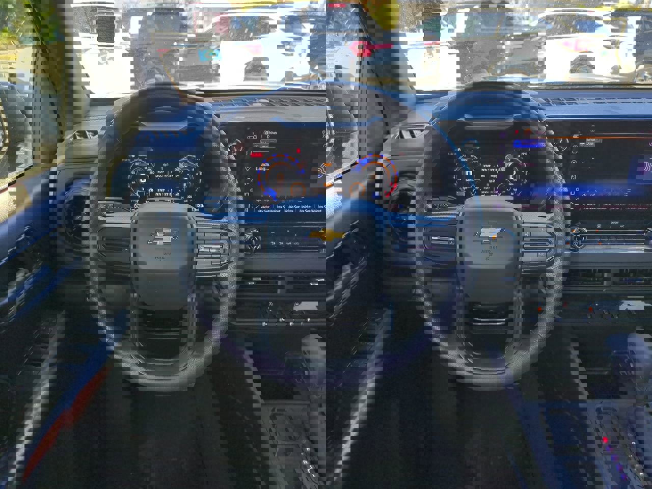 Used 2024 Chevrolet Colorado W/T image 16