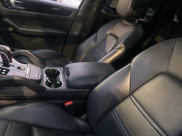 Used 2020 Porsche Cayenne image 14