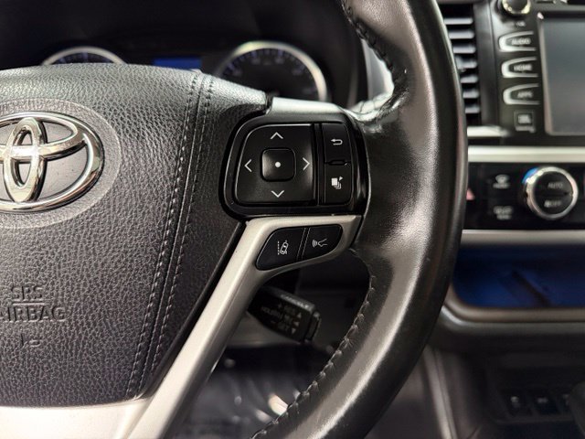 Used 2018 Toyota Highlander Limited AWD/4WD image 20