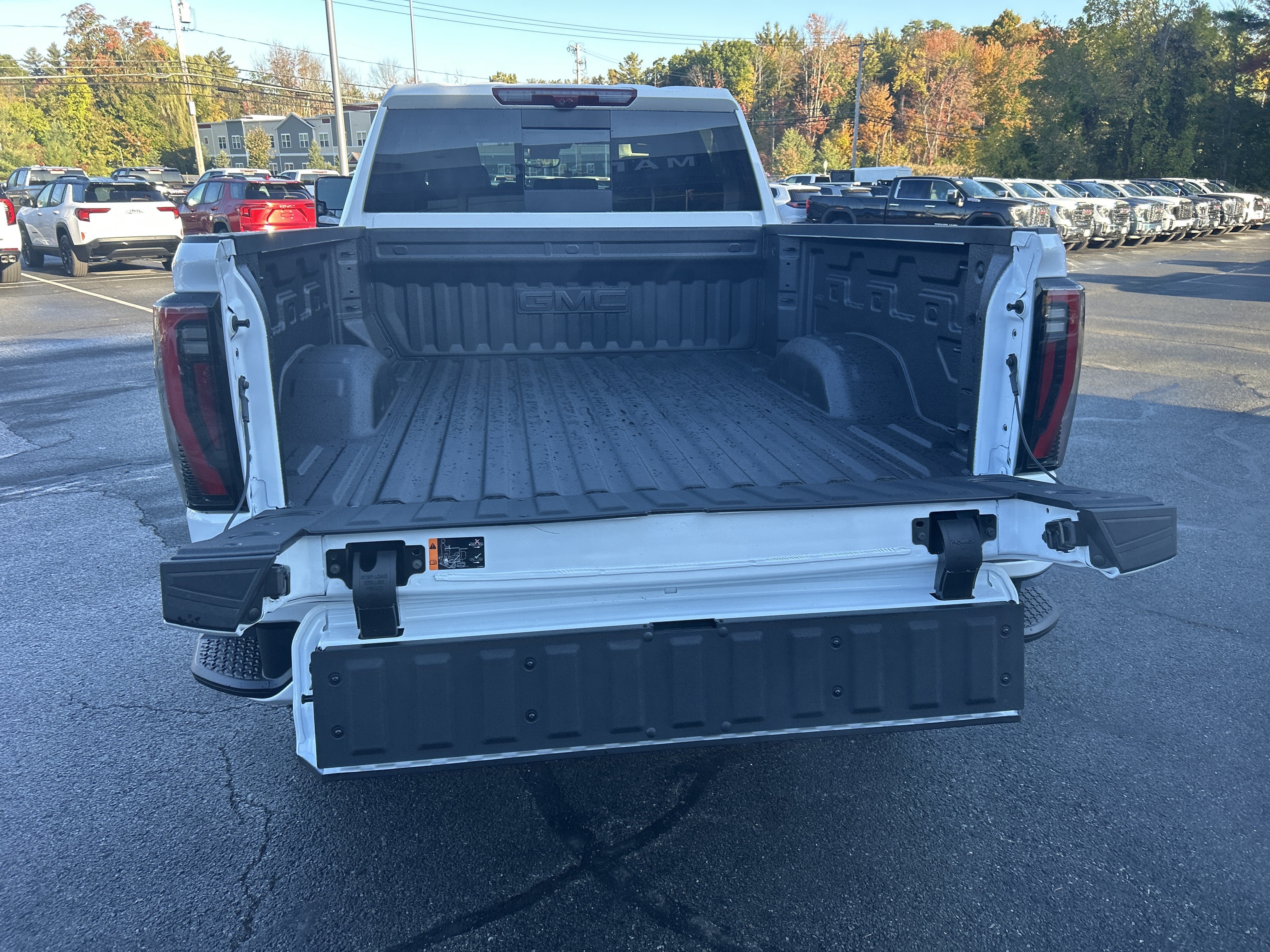 New 2026 GMC Sierra 2500 AT4 w/ AT4 Premium Plus Package AWD/4WD image 12