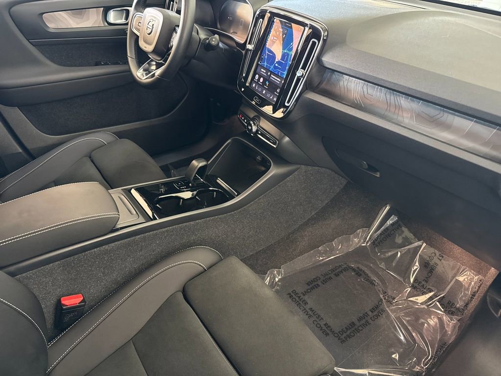 Certified 2023 Volvo XC40 Recharge Plus image 15
