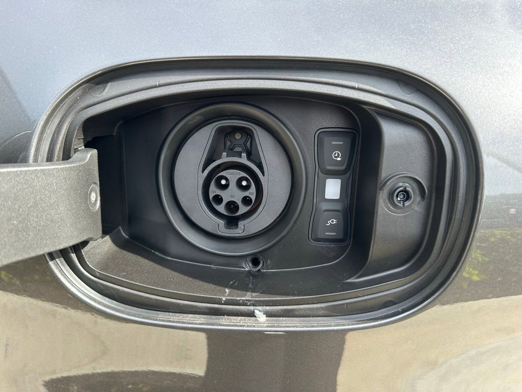 Used 2026 Porsche Cayenne S image 43