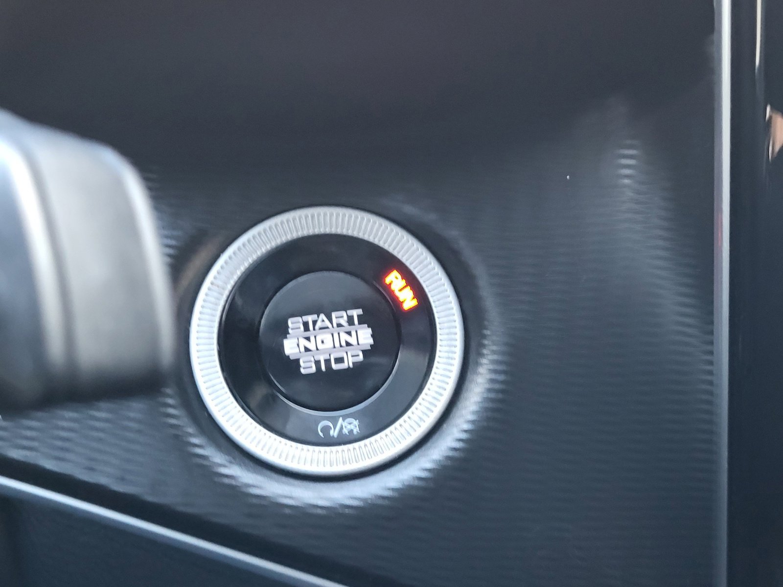 Used 2024 Jeep Grand Cherokee Laredo X w/ Luxury Tech Group I image 33