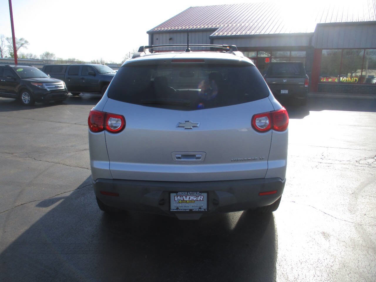 Used 2010 Chevrolet Traverse LT w/ Personal Connectivity Package FWD image 4