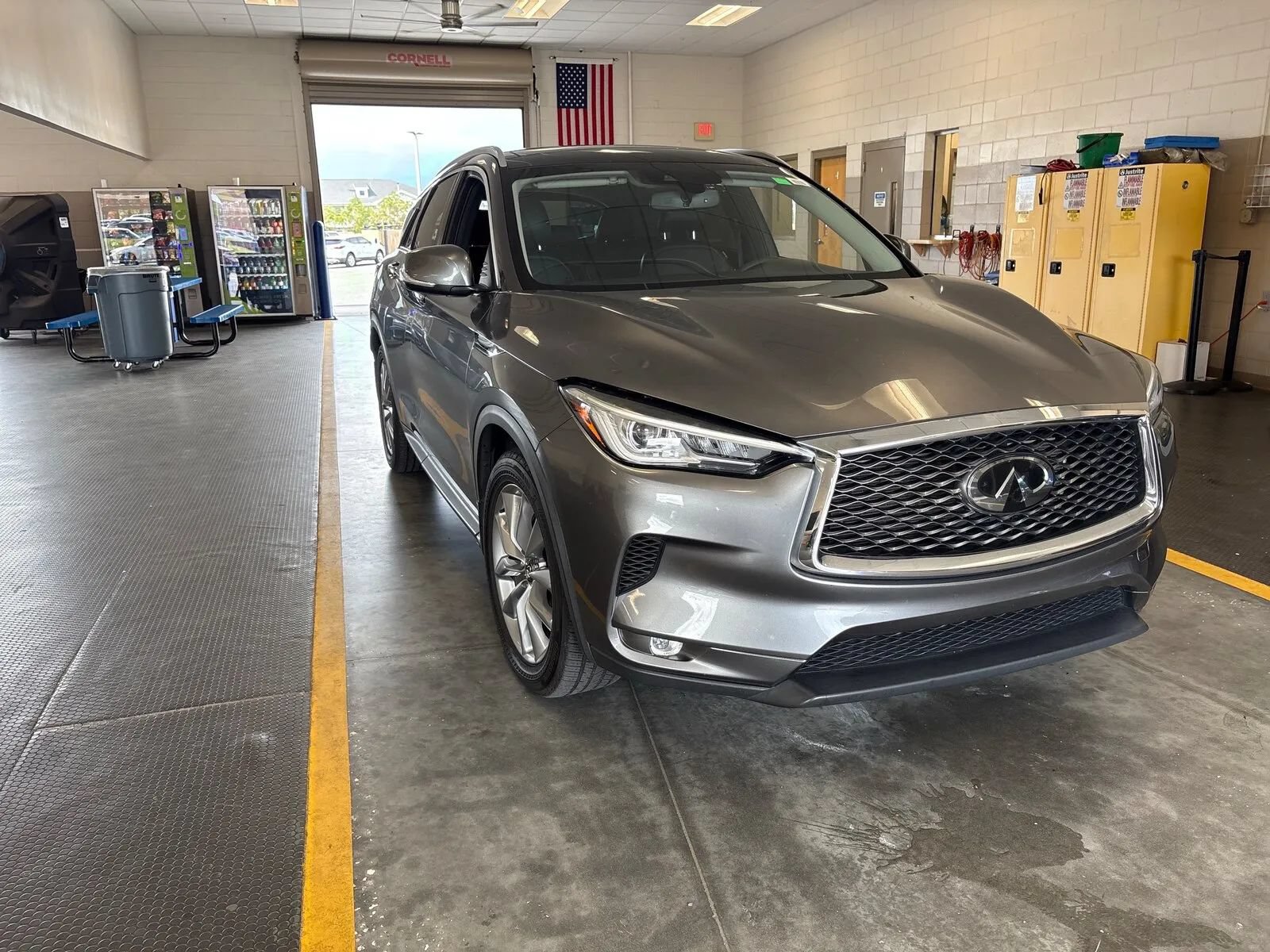 Used 2021 INFINITI QX50 Luxe FWD image 3