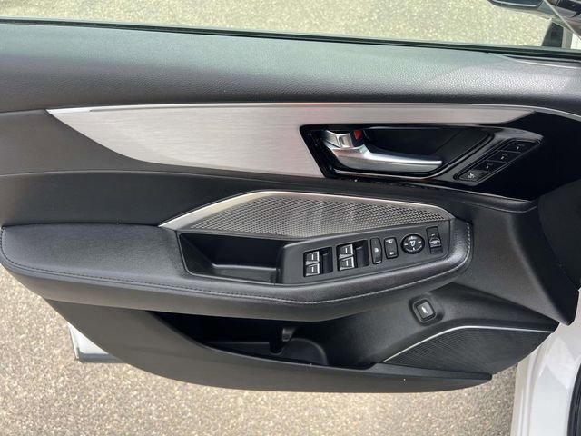 Used 2023 Acura MDX SH-AWD image 17