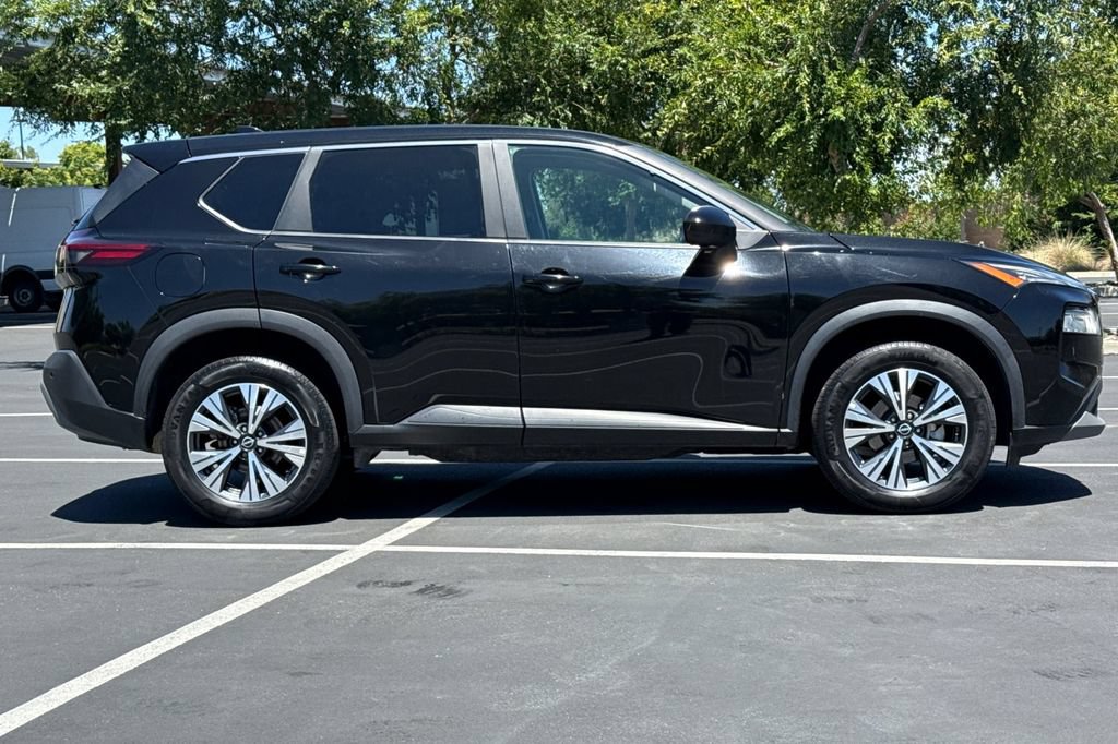 Used 2023 Nissan Rogue SV AWD/4WD image 10