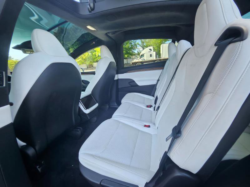 Used 2023 Tesla Model X image 63