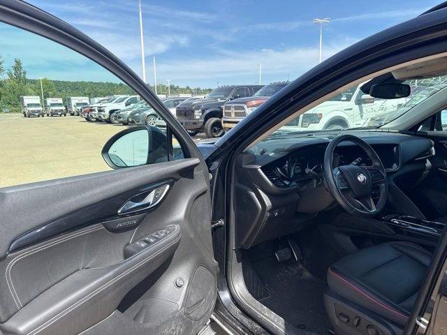 Used 2022 Buick Envision Essence w/ Sport Touring Package AWD/4WD image 9