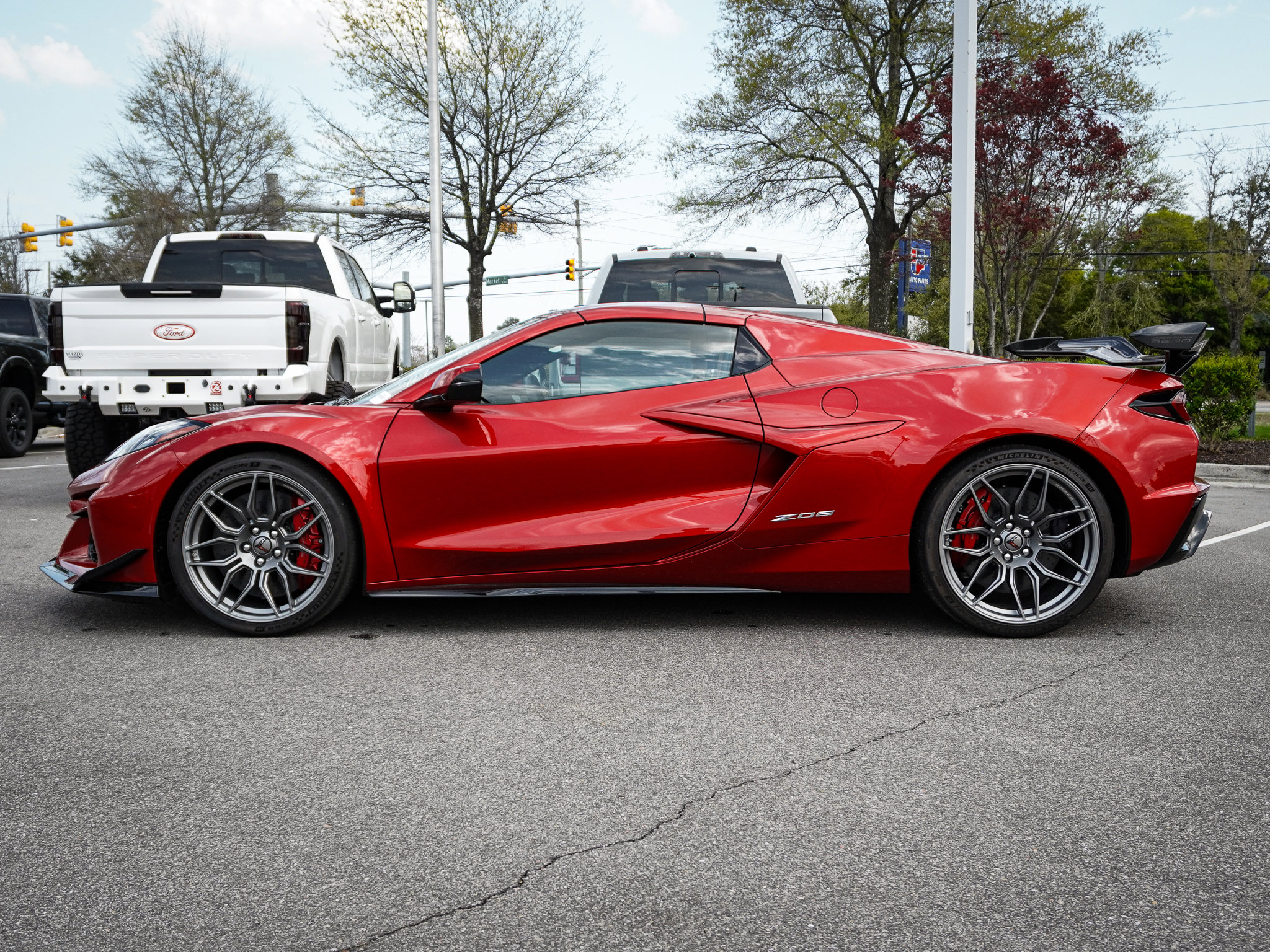 Used 2024 Chevrolet Corvette Z06 w/ Z07 Performance Package RWD image 8