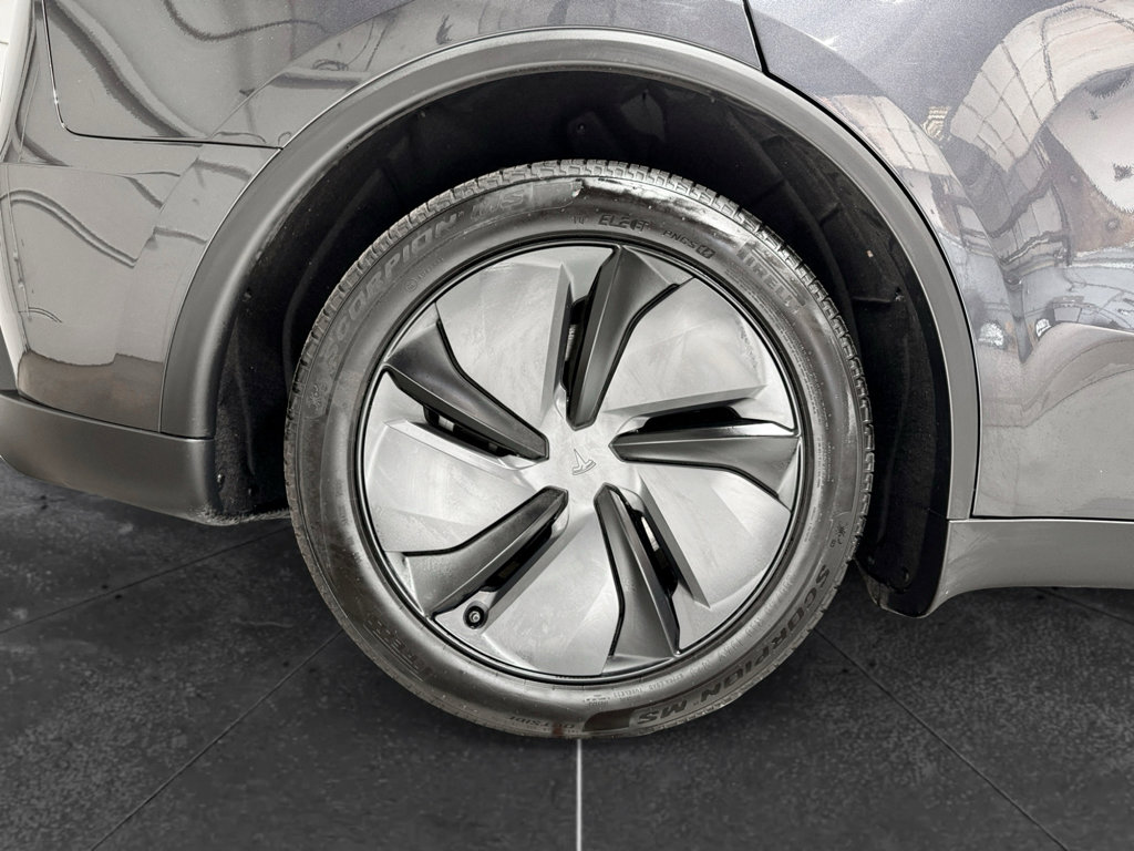 Used 2026 Tesla Model Y Long Range AWD/4WD image 33