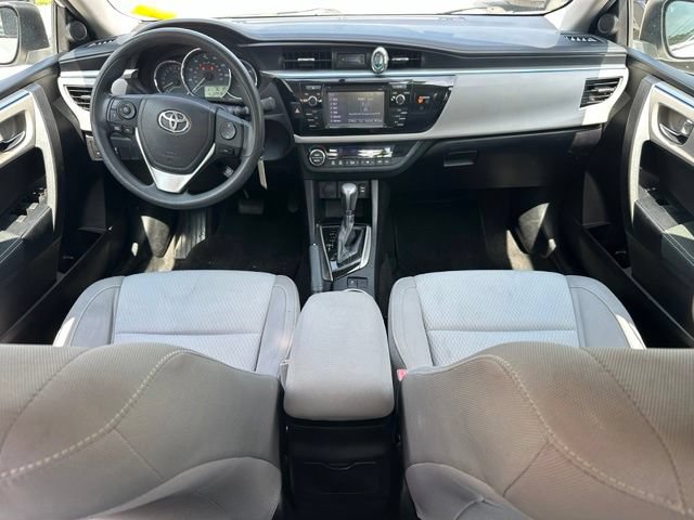 Used 2016 Toyota Corolla LE FWD image 10