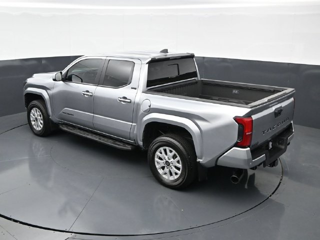 Used 2024 Toyota Tacoma SR5 AWD/4WD image 37